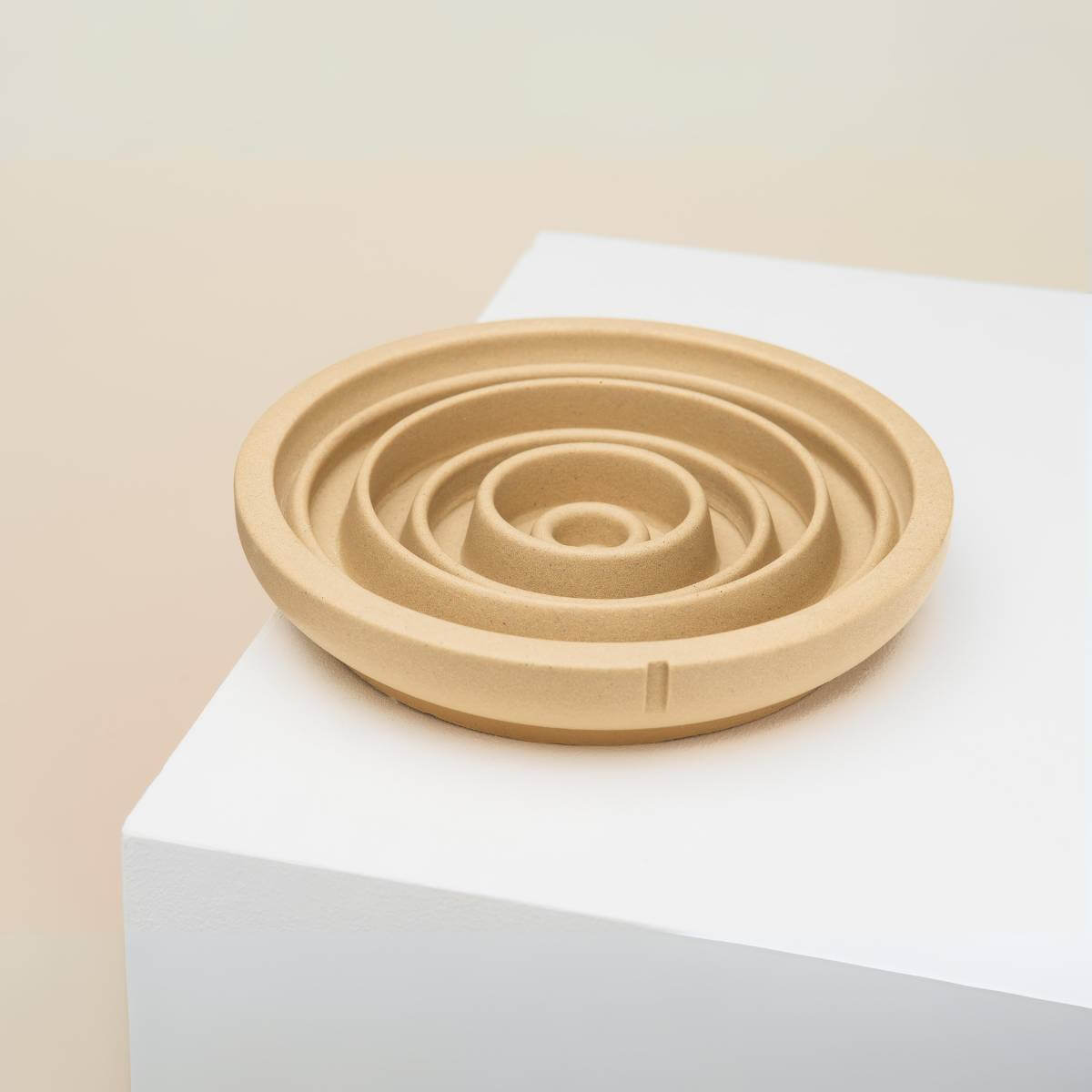 Product image of the camel brown slow feeder