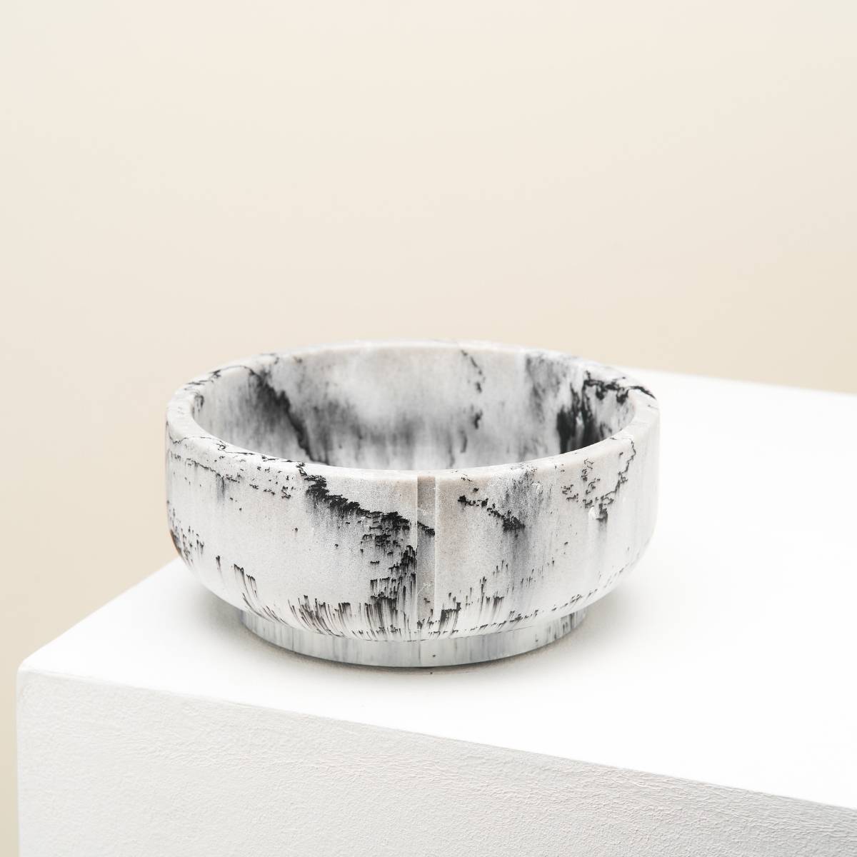 small classic feeder Dolphin Grey marble for dogs