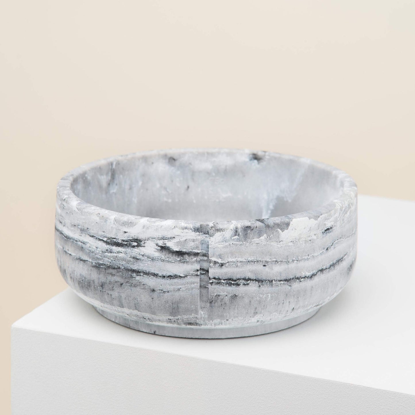 medium classic feeder Dolphin Grey marble for dogs
